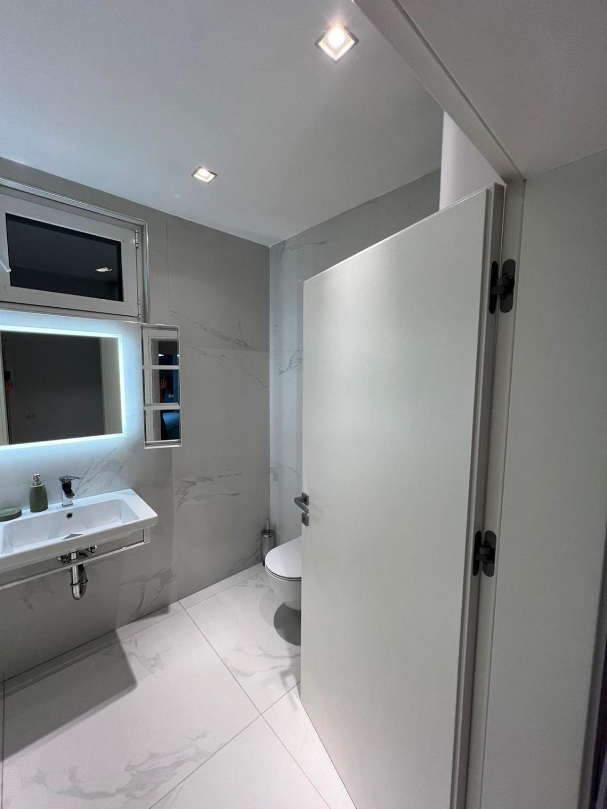 Tirana Loft Living Apartment ภายนอก รูปภาพ