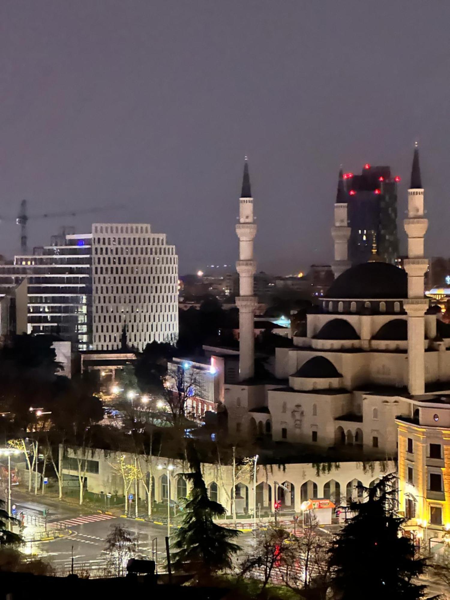 Tirana Loft Living Apartment ภายนอก รูปภาพ