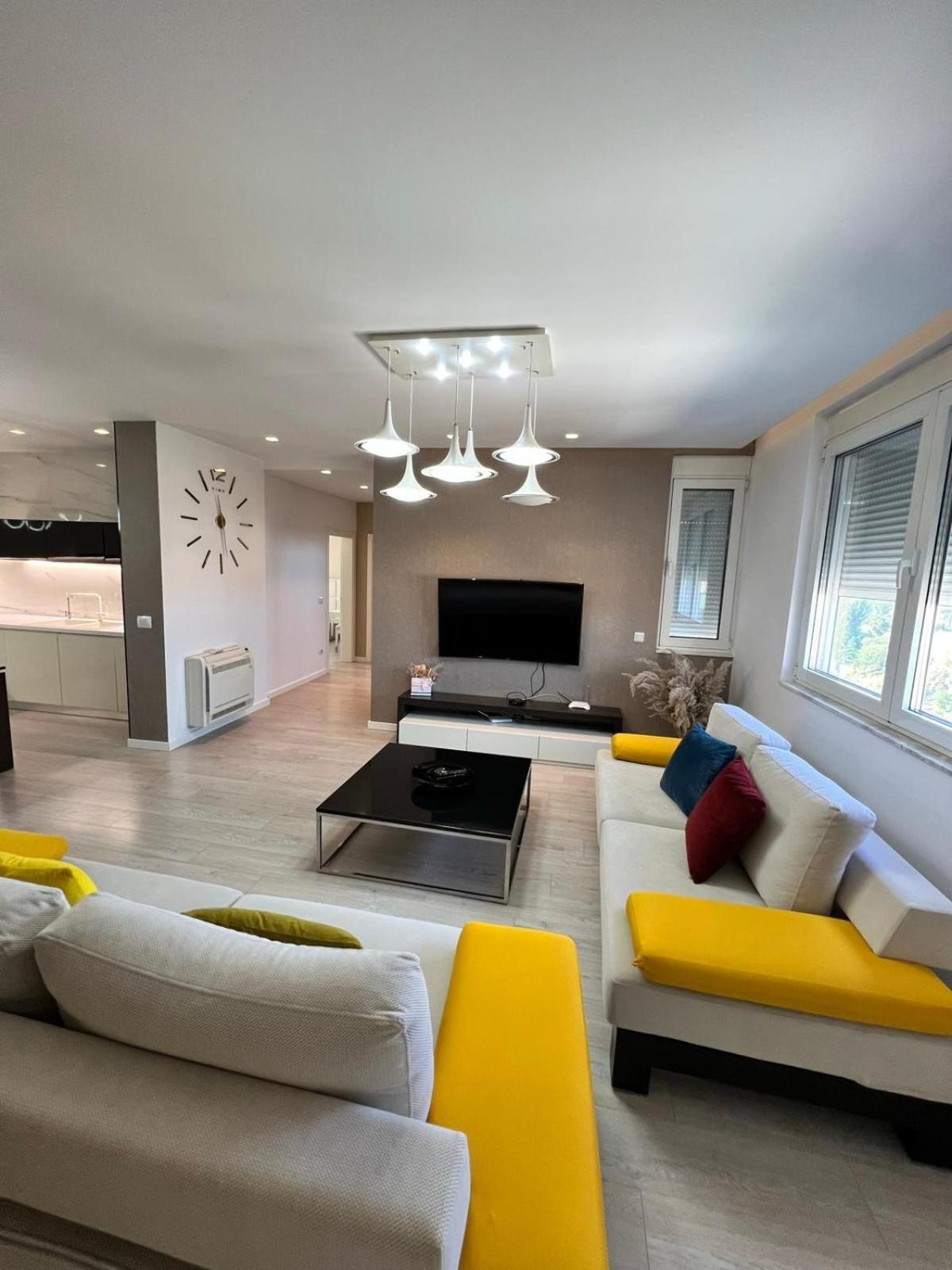 Tirana Loft Living Apartment ภายนอก รูปภาพ