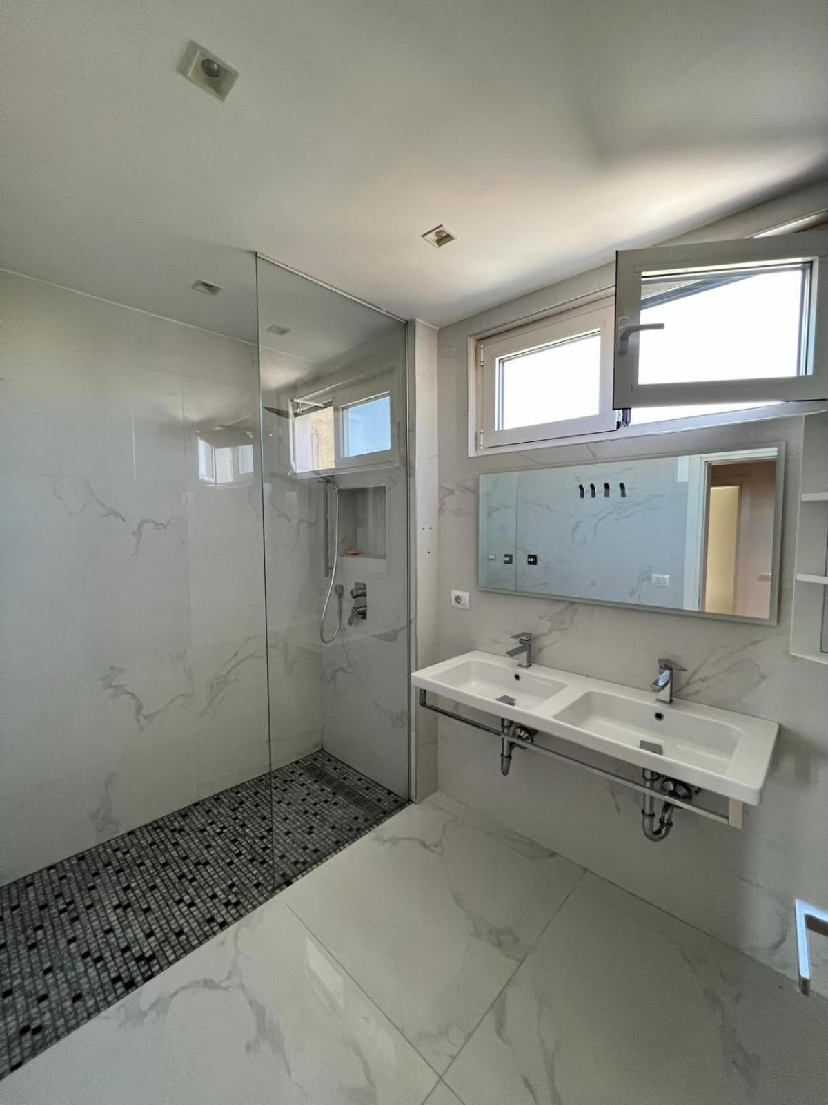 Tirana Loft Living Apartment ภายนอก รูปภาพ